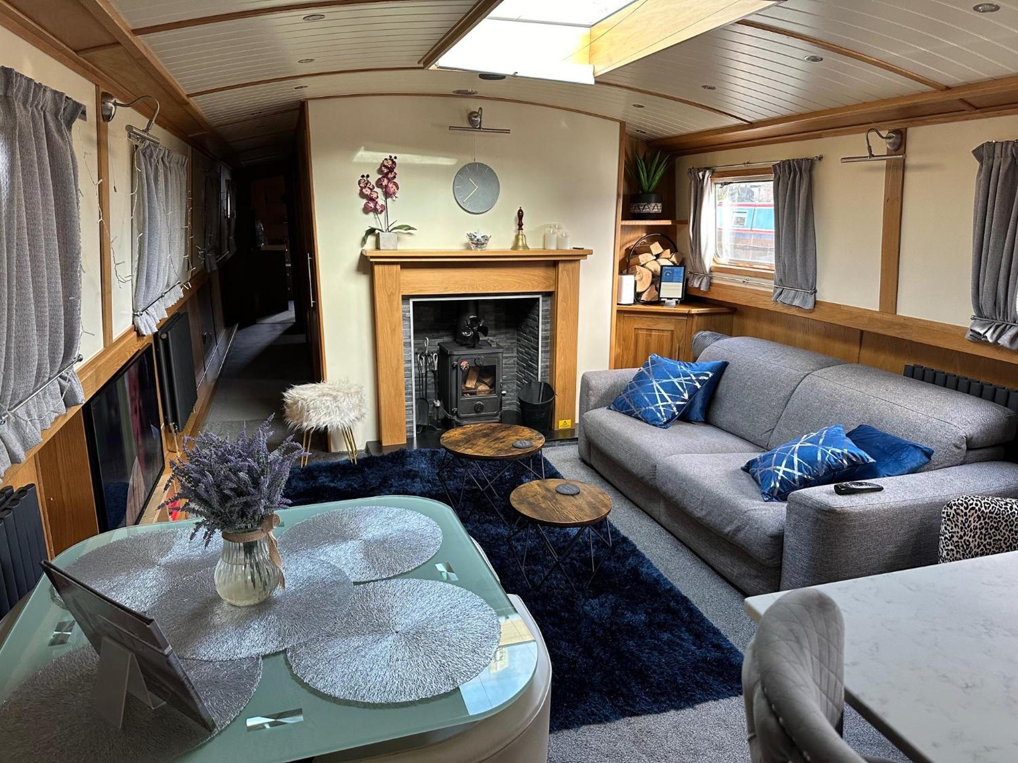 Luxury Boat - The Thistle Dream Uxbridge Ngoại thất bức ảnh